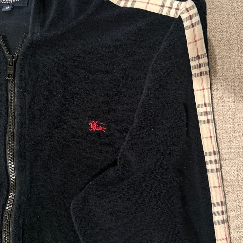 Burberry Jacket Zip-Up Jacket with Nova Check Pattern on Sleeves- Medium - Picture 2 of 6